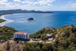 2BR | Luxury Condo, Two Pools, Ocean Views.