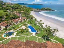 Beachfront Villa, Ocean Views, Resort Pools, Steps to Playa Flamingo - Image 3
