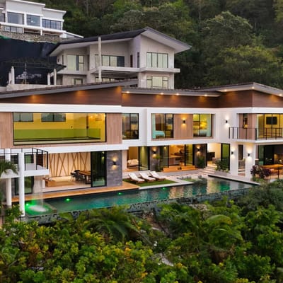 Crystal Ocean Retreat • Luxury Pool Home for 12