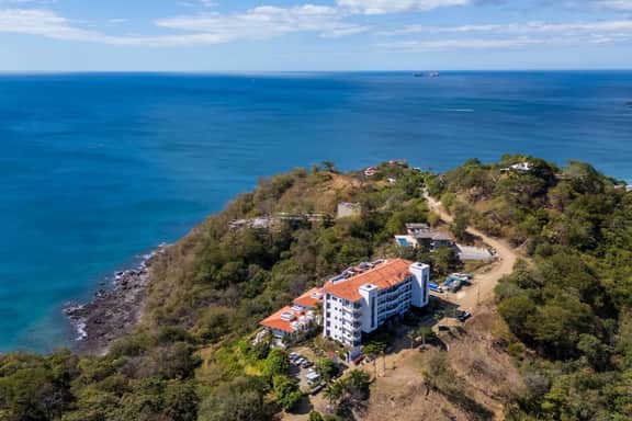 2BR | Luxury Condo, Two Pools, Ocean Views.