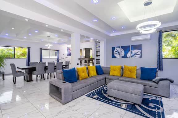 Villa Montreal | Private Pool + Game Room