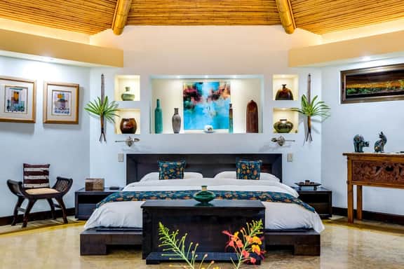 Luxury Villas | Ocean Views & Pool