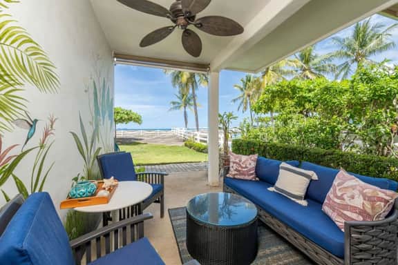 Beachfront Newly-Decorated Villa - Image 3