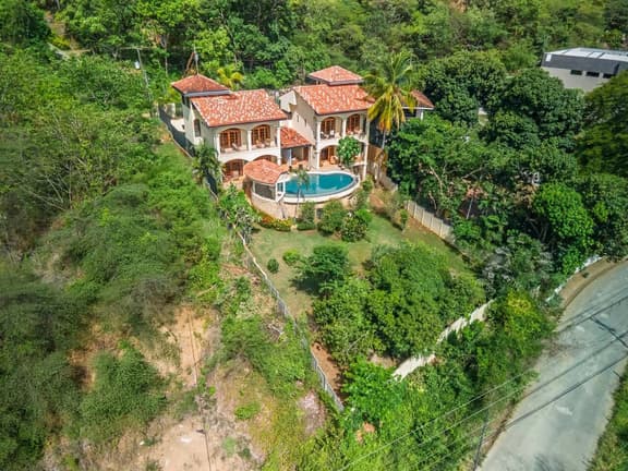 3BR Retreat | Infinity Pool | Sunsets - Image 1